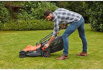 ����� ��� �� ���� ��������� 38 �� Black+Decker BEMW471BH-QS 1600W