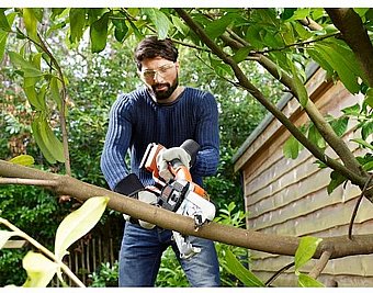 ���� ����� ����� ���� ���� ����� 2.0Ah ����� Black+Decker GKC1000L-QW 18V