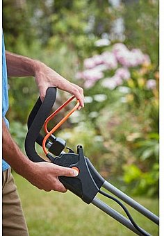 ����� ��� ���� 33 �"� ����� ���� ��� ������ ����� Black+Decker BCMW3318N 18V